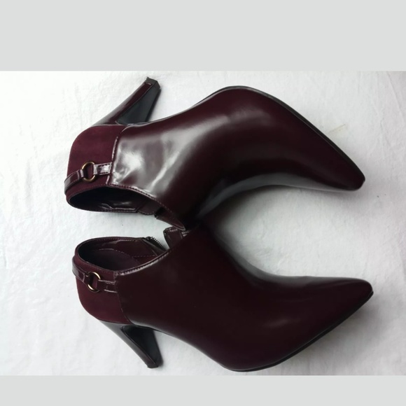 Women Ankle Boots size 8.5 Bandolino - Picture 6 of 8